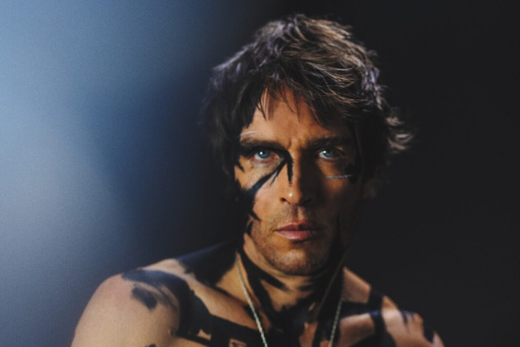 Le Foss Lee Foss Returns to Repopulate Mars with 'Pieces of the Night Sky'